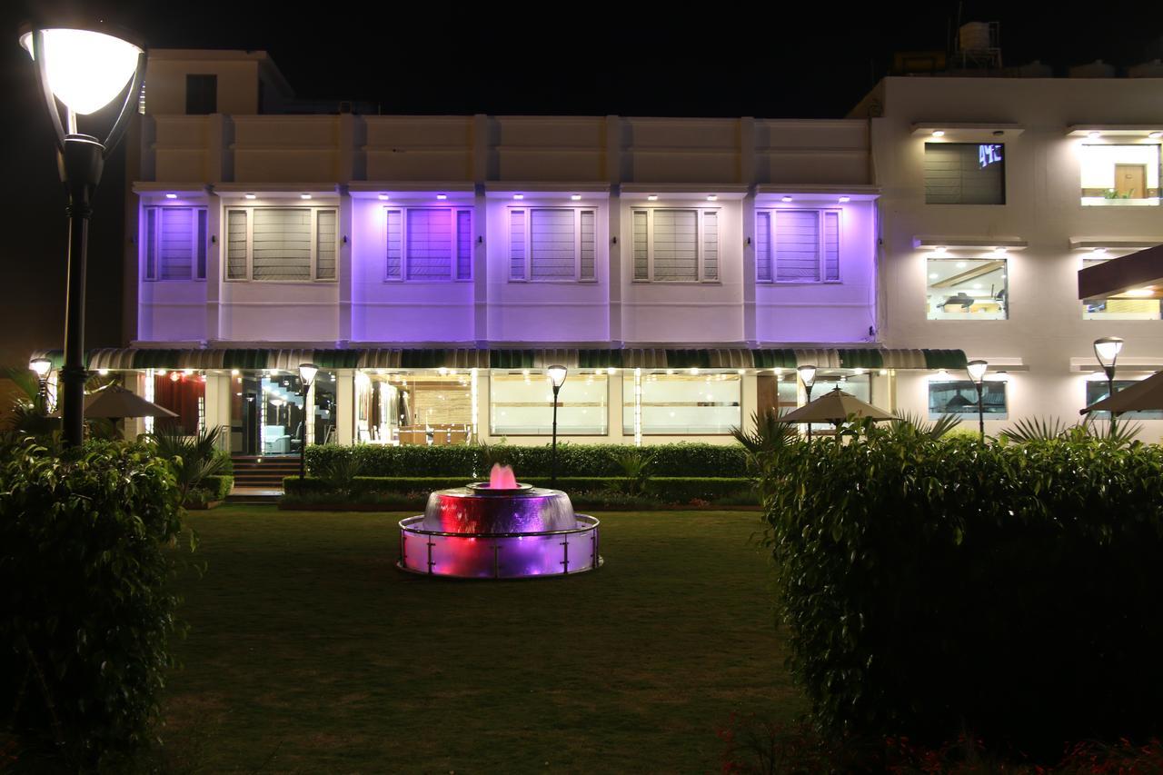 Sāgar Hotel Deepali מראה חיצוני תמונה